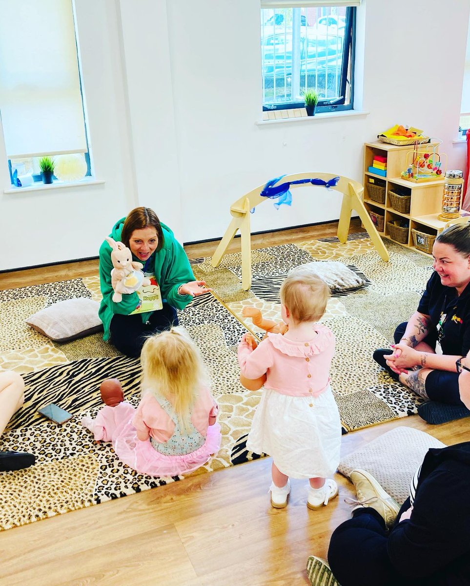 brightfuturesST's tweet photo. 🌈 This afternoon at Riverside Childrens Centre - Our “Young Mums” and children welcomed our special guest called Claire to the group 🥰.

Claire from “Nurture Us” delivered a: Emotions in Early Years workshop- that was informative and fun 😀.
#learningemotions https://t.co/EIYEy0TuEl