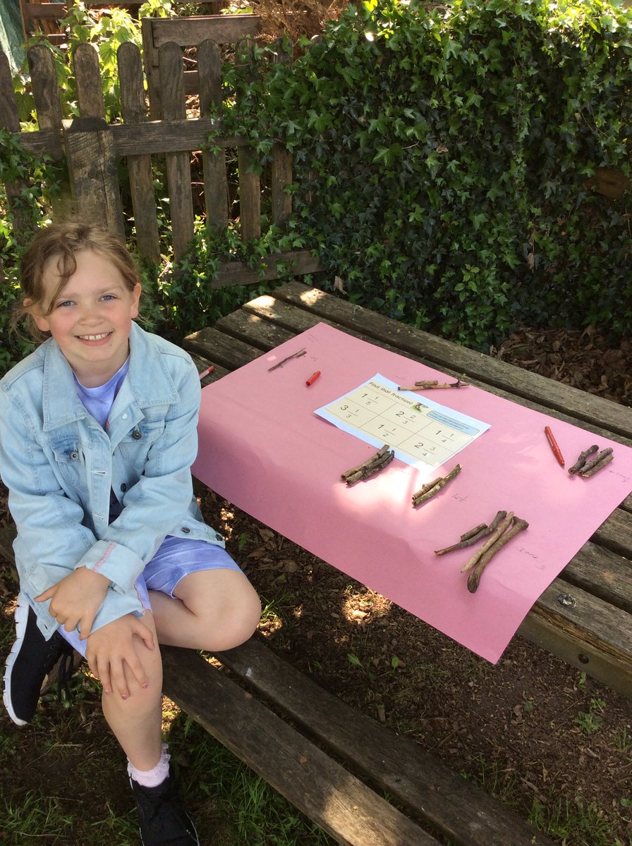 Celebrating Outdoor Classroom Day last week with some fraction work outside - representing mixed numbers using natural materials! <a href="/OutdoorClassUKI/">Outdoor Classroom Day UK & Ireland</a> <a href="/NatureFSchools/">Nature Friendly Schools</a> <a href="/HaxbyRoad/">Haxby Road Academy</a> #MakeMathsFun