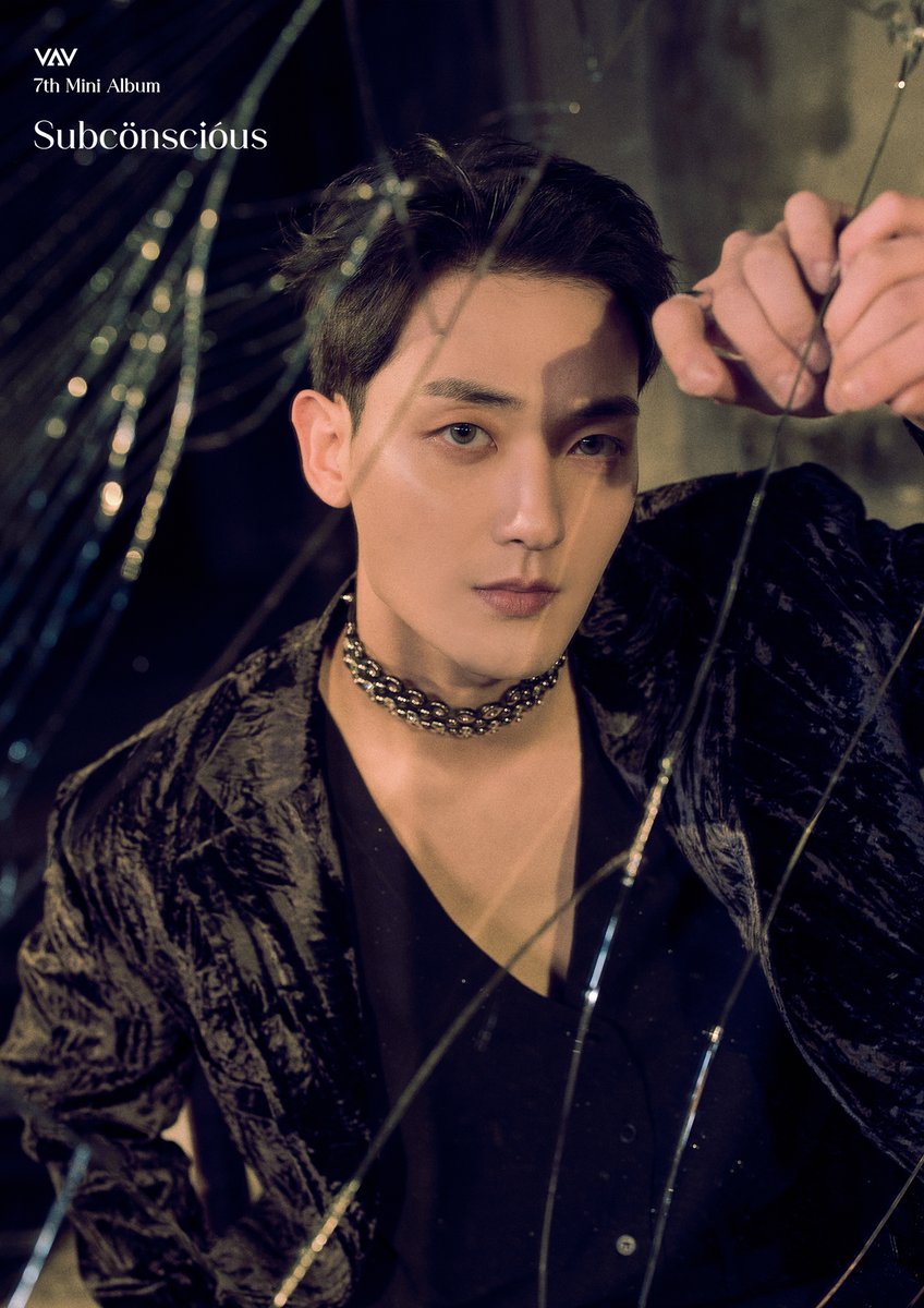 VAV_official's tweet photo. VAV 7TH MINI ALBUM 『Subcönscióus』
CONCEPT PHOTO ‘A Broken Mirror’

#Ziu #지우

Release on
2023.06.12 6PM (KST)

#VAV #브이에이브이 
#Subcönscióus #Subconscious https://t.co/fsxuB1AmA9