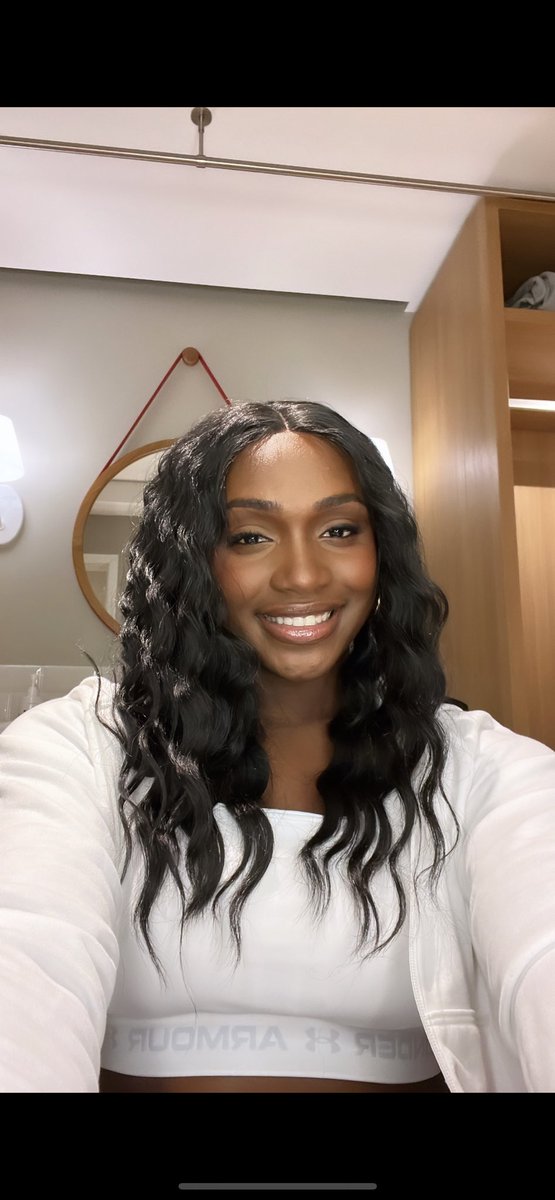 Ballislifekk14's tweet photo. A couple natural looks off the court with my versatile @opulentlashlife lashes! 💖 Go purchase your own, shop now! https://t.co/aFfbQJz7Ra