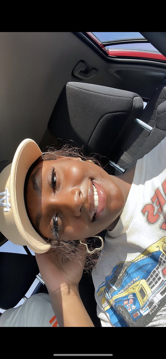 Ballislifekk14's tweet photo. A couple natural looks off the court with my versatile @opulentlashlife lashes! 💖 Go purchase your own, shop now! https://t.co/aFfbQJz7Ra