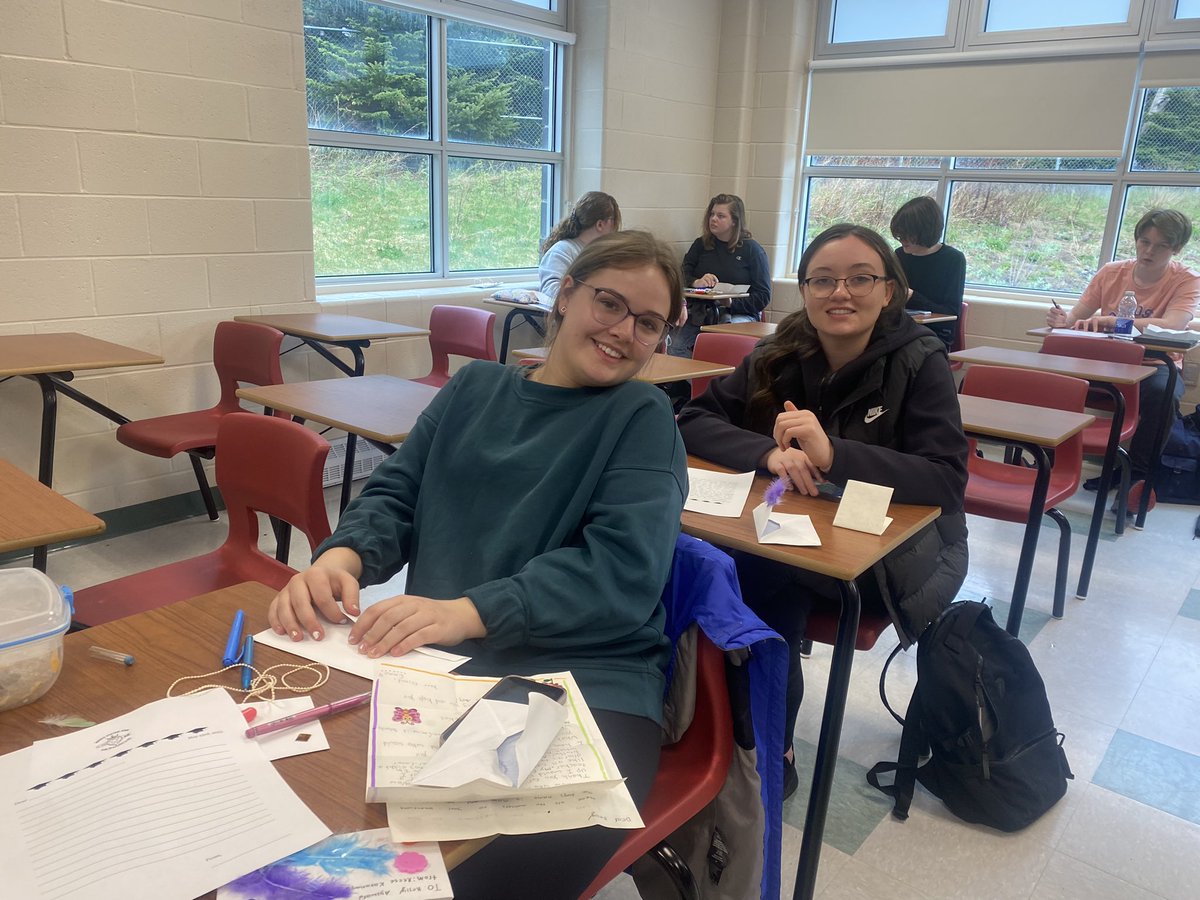 daina_driscoll's tweet photo. ELA 3201 A little Pen Pal Action this morning! #finaltime #almostthere #grad2023 @MCHSMonarchs @MCHSAthleticsNL https://t.co/WTh68TtyXF
