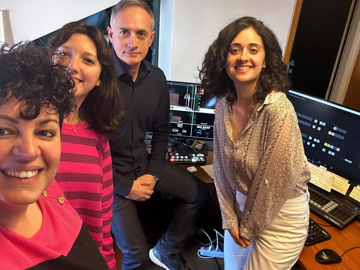 a_pacchiarotti's tweet photo. Di nuovo in sala registrazione per Treccani di fronte a largo di torre Argentina con il fantastico staff, che ringrazio sinceramente, composto da Giorgia, Daria e Chiara.
Questa volta il videocorso che ho avuto il piacere di registrare è stato su #EXCEL e #VBA
#AndreaPacchiarotti https://t.co/dUb2JFu9v6