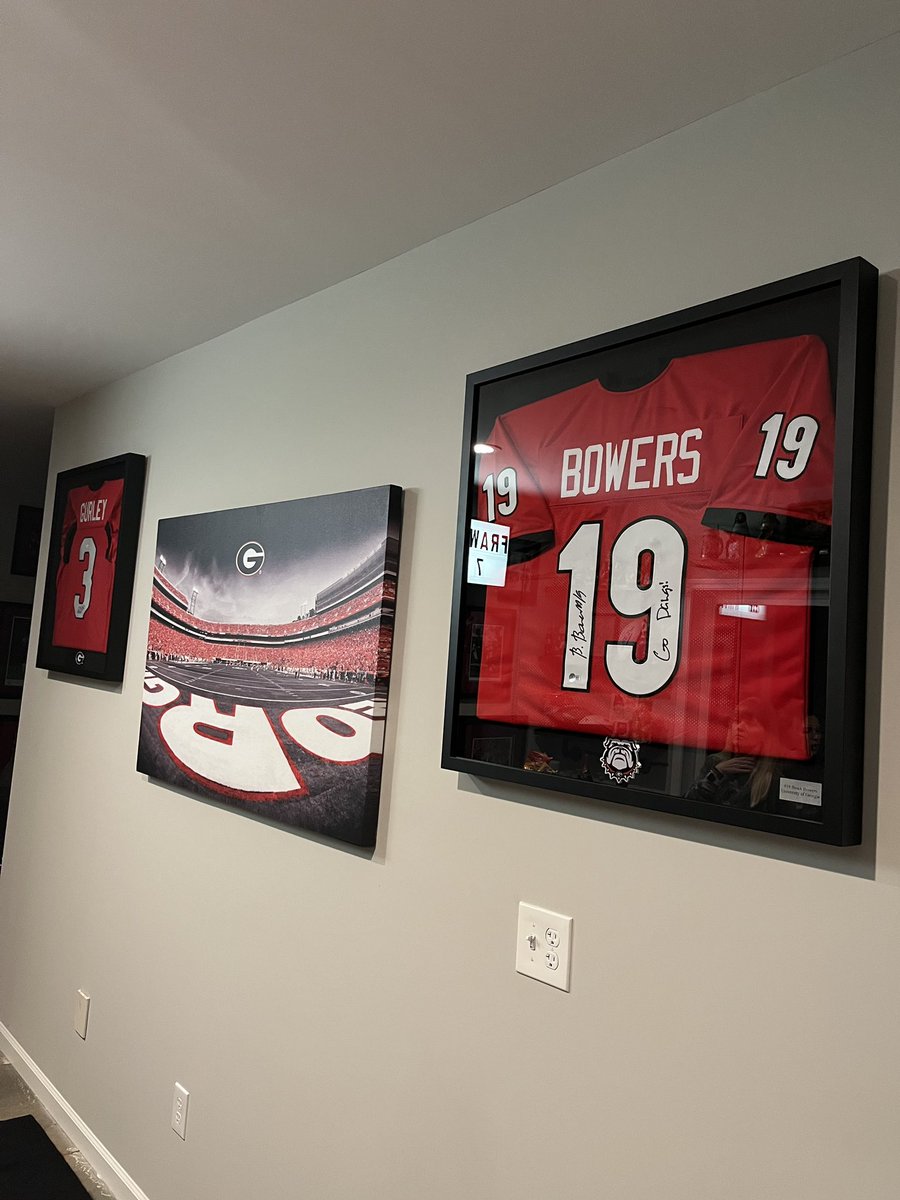 HawkPause's tweet image. 