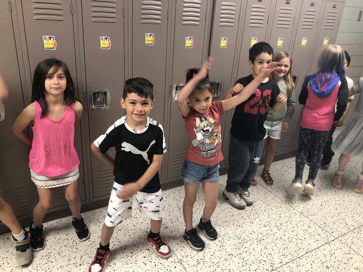Halversontweets's tweet photo. Halverson’s students and staff beat their goal for the Walk-A-Thon fundraiser. On our last day of school we celebrated by dancing in the hallways. Thank you Halverson Spirit, students, staff, and families for making our Walk-A-Thon a huge success. @AlbertLeaSchool #Halversonrocks https://t.co/hFjX8HPY12