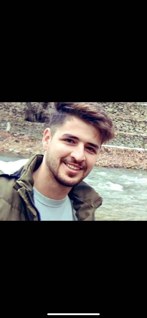 Ebne_noah's tweet photo. #محمد_قبادلو را میخواهند اعدام کنند.

لطفا #هالو و #زالو هارا کنار بگذارید که جان دیگری در خطر است.
حکم اعدام‌محمد را دیوان عالی تایید کرده و قابل اجراست. https://t.co/wPpYZqOZoe