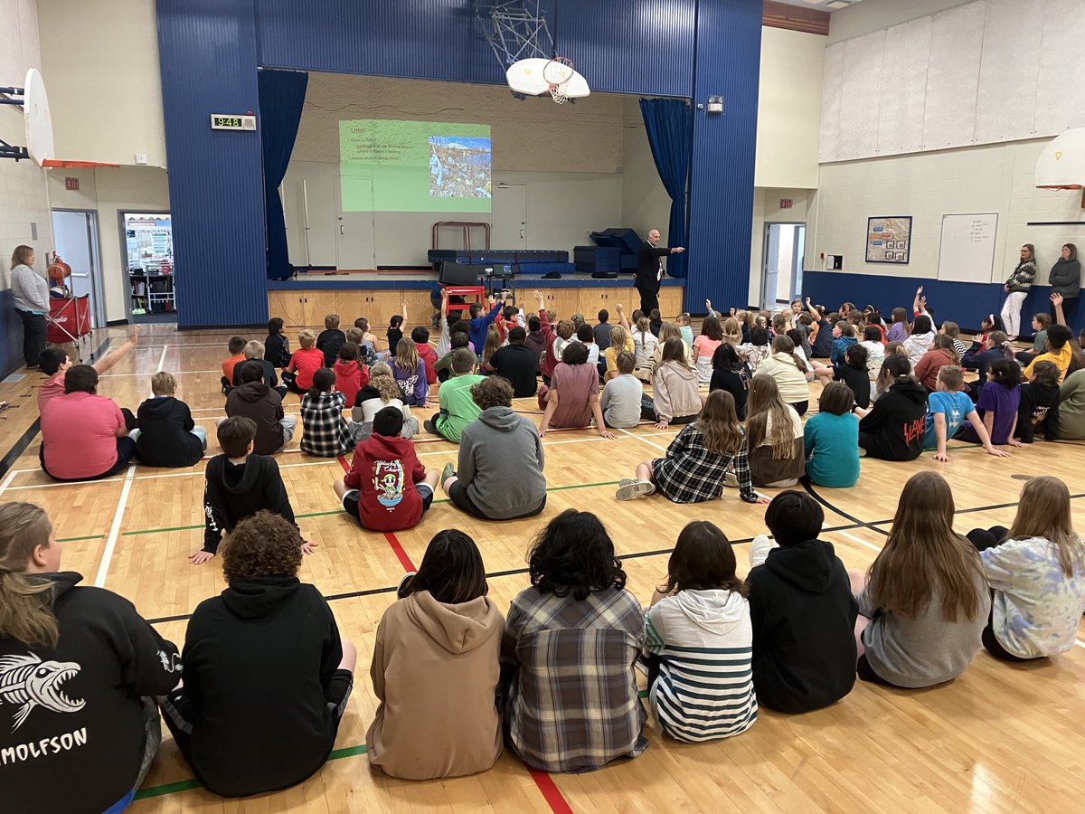 REMSJourneys's tweet photo. Big thanks to Tom from Take Pride Wpg for presenting to our students this morning!!! ⁦@evergreen_sd⁩ https://t.co/1Im8rII9RV
