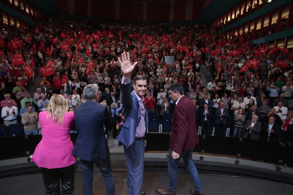 Cinco días para volver a pasar por encima de las derechas #VotaPSOE #VotaLoQuePiensas #defiendeloquePiensas 🌹💪