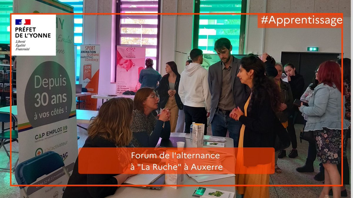 #Formation
Dans le cadre de la semaine de l'#Alternance, @pole_emploi a organisé un forum afin d’aider les jeunes dans leurs recherches et les accompagner à trouver un maître d’#apprentissage💼
Pauline GIRARDOT, Sous-préfète de l'arrondissement d'#Auxerre salue cette initiative👏