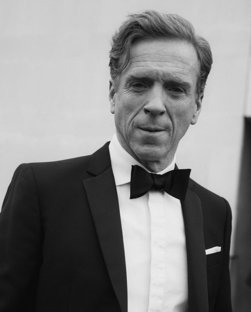 GingersnapDamo's tweet photo. Damian Lewis was a Presenter at this year's BAFTA Television Awards, but not before he HAMMED it up for photographers on the Red Carpet. Details here: https://t.co/R51FjVXyFI  #DamianLewis #ASpyAmongFriends #BAFTARedCarpet #BAFTATVAwards #BAFTATVAwards2023 #BAFTATelevisionAwards https://t.co/4osxUNenzf