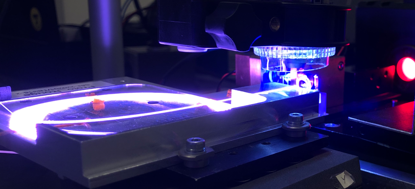 🔎 Zoom sur le projet FiZiC ▶️Quel objectif ? Le projet FiZiC a pour objet le développement de la première génération de lasers visibles à base de fibre fluorée pompée par diode bleue. Plus d’informations ici 👇 bit.ly/3BOHzXg © Oxxius