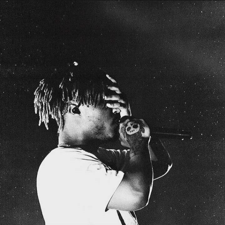 HipHopAllDay's tweet photo. Juice WRLD just received lots of new platinum plaques 🕊️💿

11x - Lucid Dreams 
8x - All Girls Are The Same 
5x - Goodbye & Good Riddance
5x - Armed And Dangerous 
5x - Lean Wit Me
4x - Black & White 
2x - Candles
1x - Long Gone

He becomes the 6th highest certified rapper of all time.