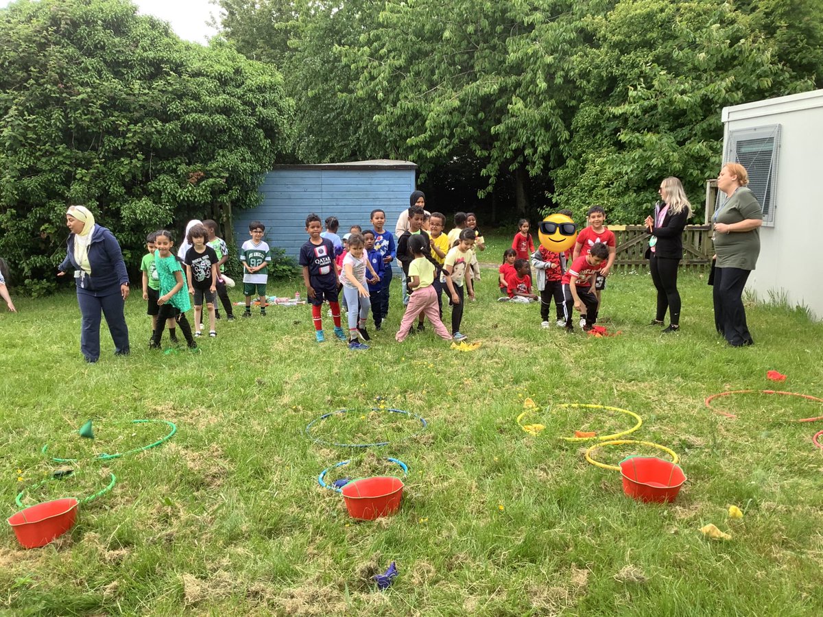 Year 2 thoroughly enjoyed a fun Sports Day this afternoon! Thank you to all the parents who attended to support the children. Some even competed in the ‘egg and spoon’ race. Diolch pawb! @SMTVCardiff <a href="/stmarysCF10/">St Mary's Church, Cardiff 🧡</a> <a href="/MrsWilliams_15/">Clare Atkins</a>