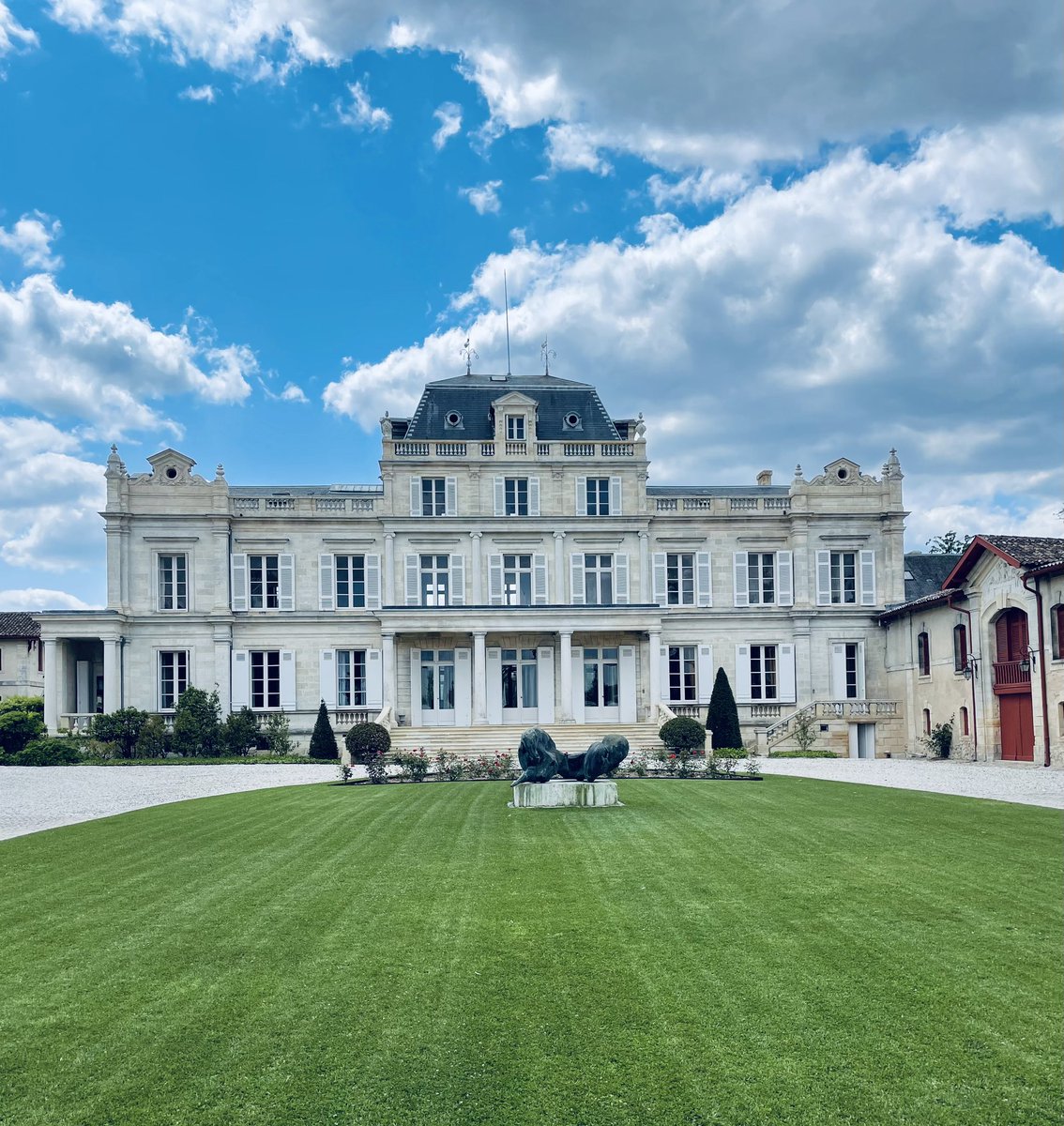 BartlettBacchus's tweet photo. A special day of touring and tasting at #ChateauGiscours. #Bordeaux #Marguax #Wine https://t.co/ep8Ibv1tMJ