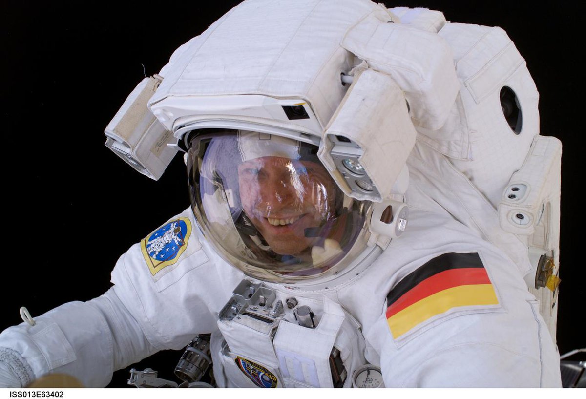 Association of Space Explorers (@ase_astronauts) on Twitter photo #ASEspotlight: Thomas Reiter 💫
Expedition 13 Flight Engineer Reiter smiled widely during a spacewalk in August 2006.
Fun fact: He enjoys cooking and playing the guitar!
Happy 65th birthday, Thomas! 🎉 #ASEspotlight: Thomas Reiter 💫
Expedition 13 Flight Engineer Reiter smiled widely during a spacewalk in August 2006.
Fun fact: He enjoys cooking and playing the guitar!
Happy 65th birthday, Thomas! 🎉