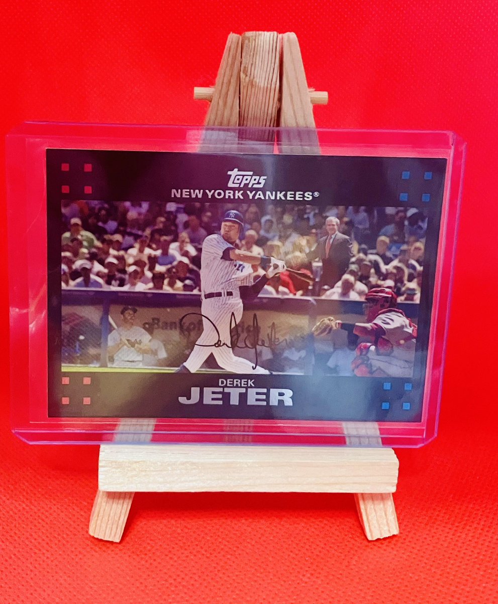 dadnbrother's tweet photo. Received this card from @roroweber1! Thanks so much, we love it! #Topps #derekjeter #mickeymantle #georgebush #MLB #yankees #thecaptain #NYC #cardcollection #thehobby https://t.co/xuNOCqlJcy