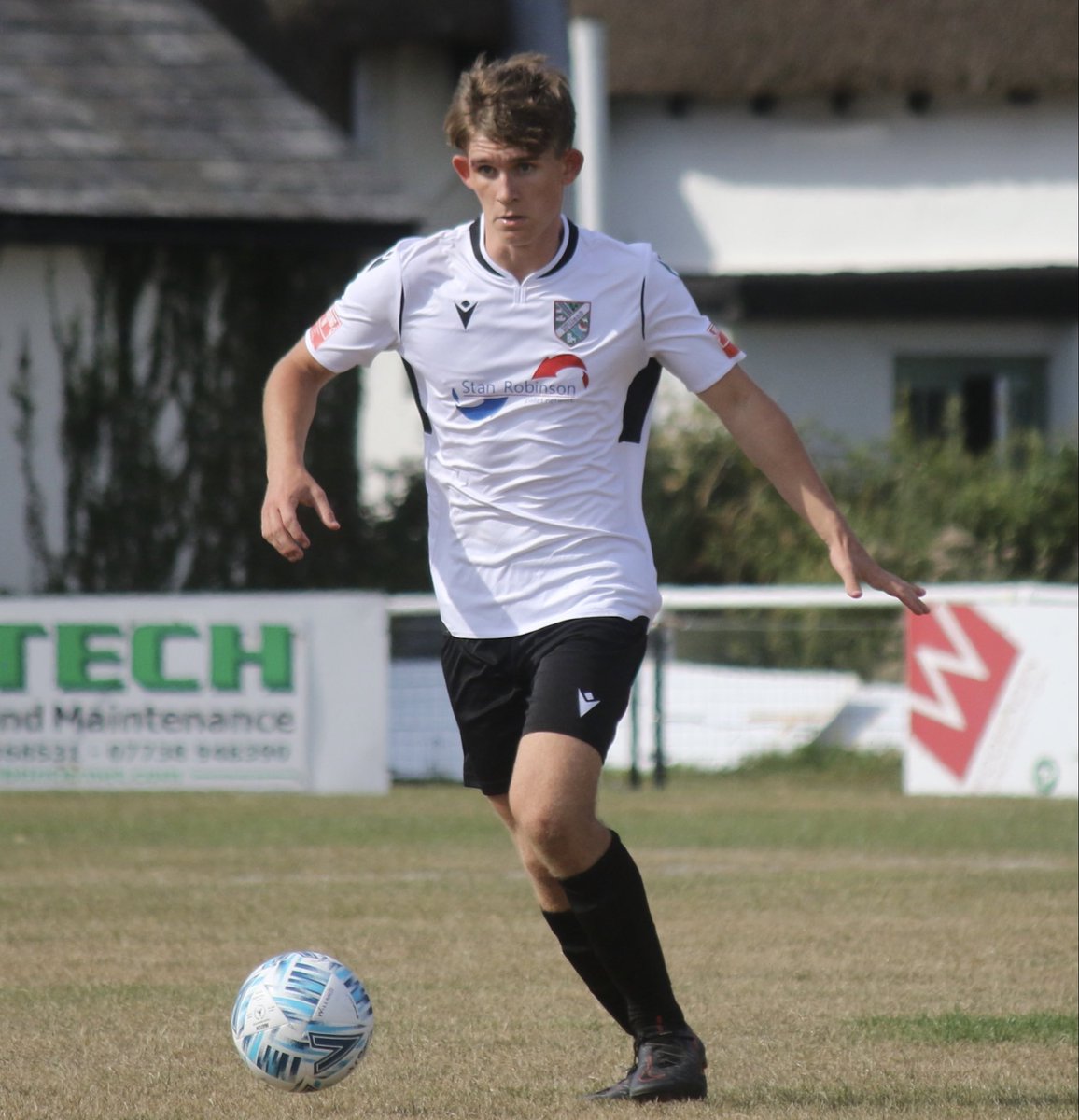 WRFC are delighted to confirm Adam Poole has committed to us for 2023/24 season

Young defender Adam Poole signs for a 3rd season. Despite still being a teenager he has already played over 50 games for us.

<a href="/swsportsnews/">South West Sports News</a> 
<a href="/SouthernLeague1/">The Pitching In Southern Football League</a> 
<a href="/adam_poole1/">Adam Poole</a> 
📸 <a href="/GerryHunt19/">Gerry Hunt</a>