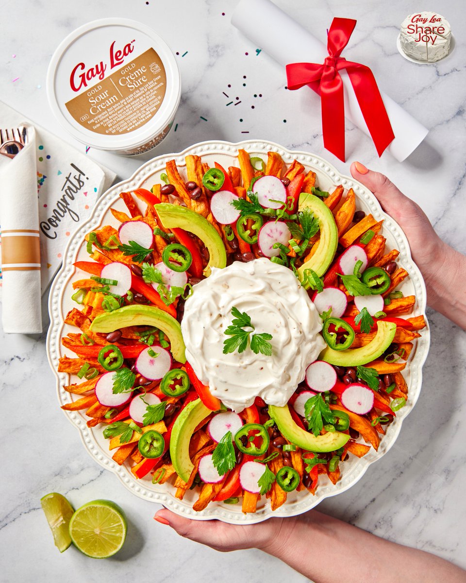 It's grad time of year! Whether you're graduating yourself or celebrating a special graduate in your life, these fully loaded sweet potato fries, topped with Gay Lea Gold Sour Cream, are a smart and hard-working addition to your grad party menu! #ShareJoy

gaylea.com/recipes/appeti…