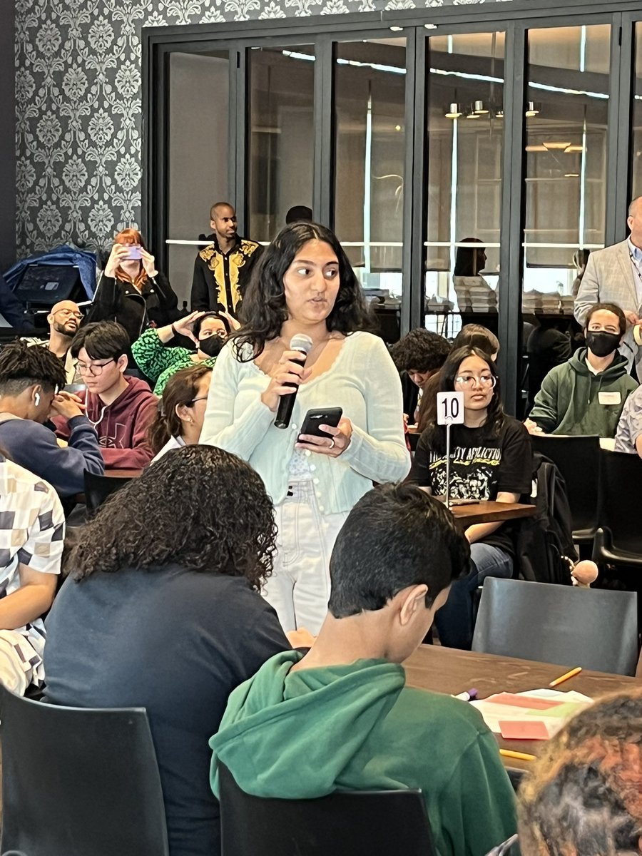 IBDPatSVHS's tweet photo. #SVProud of Mrinalini and Amrutha for presenting their MYP Personal Projects (PP) at the AMP today. We are celebrating  all our students who completed their PPs today! #IB4ALL #Wall2WallIB https://t.co/fzqj9yvauw