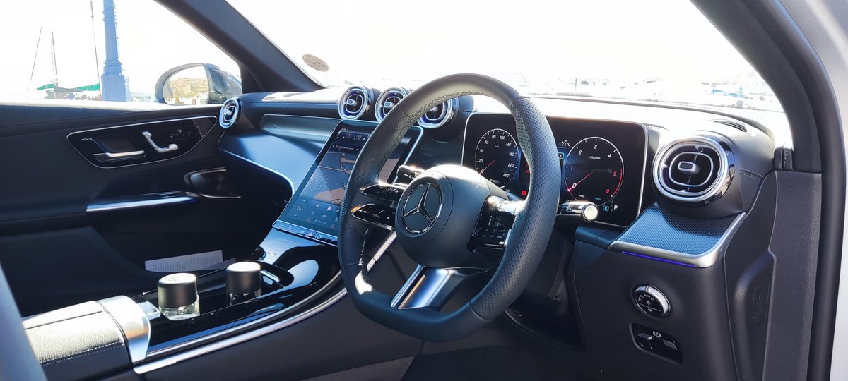 TechnoBokMedia's tweet photo. The newest member of the #ThreePointedStar luxury SUV family #ReadyForIt #MercedesBenz #GLC
@MercedesBenz_SA https://t.co/0H00wQl5BW