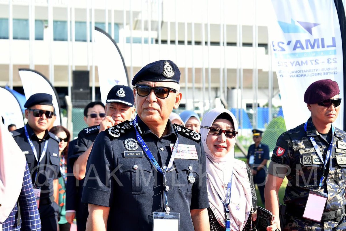satriasiber's tweet photo. RT PDRMsia: LIMA 2023: KEHEBATAN PAMERAN MARITIM DAN AEROANGKASA ANTARABANGSA KINI KEMBALI!

Bacaan lanjut menerusi pautan, https://t.co/S7Pguf1KtK

Jurugambar: Sub Inspektor Zaiddin Dahalan, Kpl Mohamad Shazril Abd Rashid, Lans Koperal Muhammad Aizat A… https://t.co/WWqoyKWynF