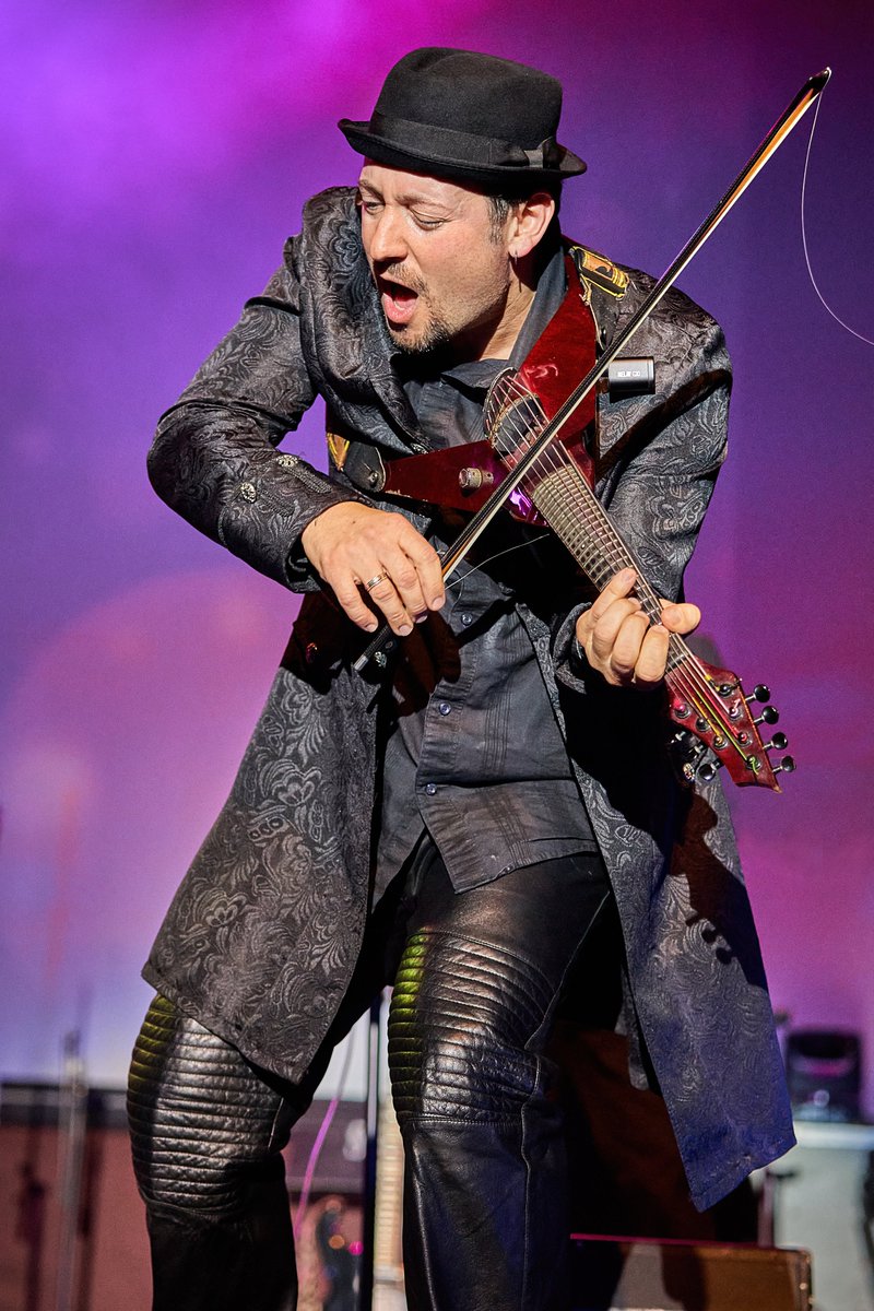 KansasBand's tweet image. KANSAS is excited to announce the addition of violinist/guitarist Joe Deninzon. He is succeeding the departing violinist/guitarist David Ragsdale.

Read the full statement here: kansasband.com/announcing-the…