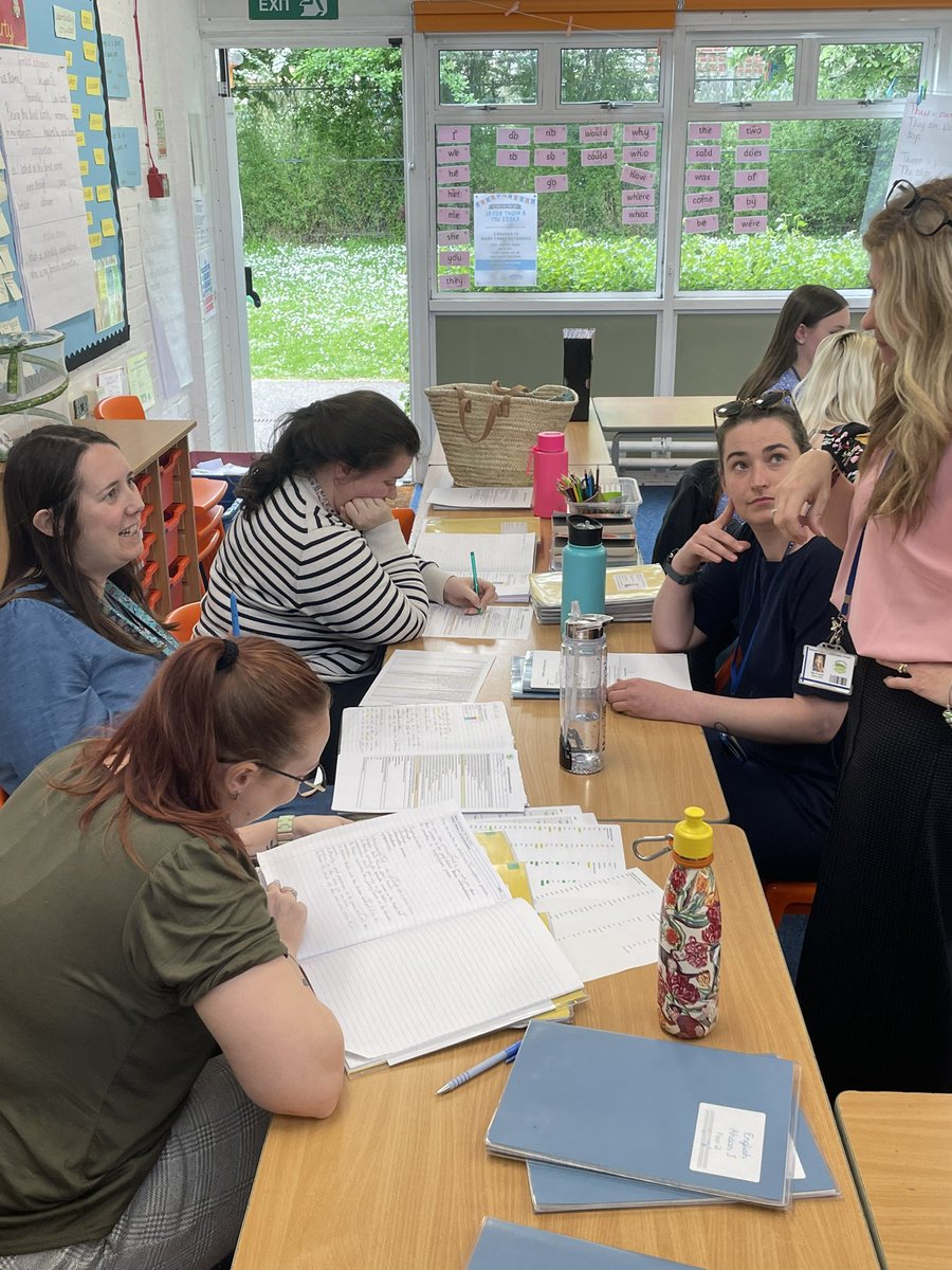 icenigirl1's tweet image. Team work makes the dream
Work. LAT2 writing moderation #onetrust @LDBSLAT @StR_LDBSLAT @StanwellFieldsC