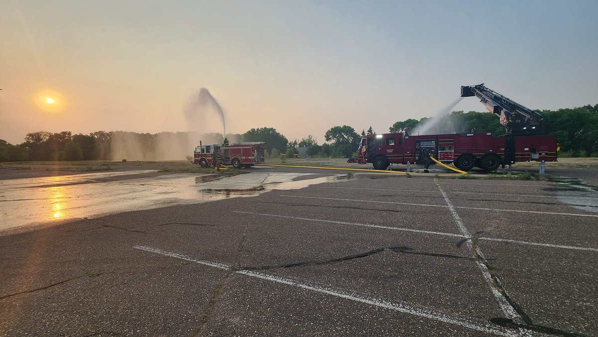 BCFD1949's tweet photo. Last Night BCFD did some pumping training with handlines, master streams, and both our aerial  ladder trucks.
#Training https://t.co/nImg0eLOhG