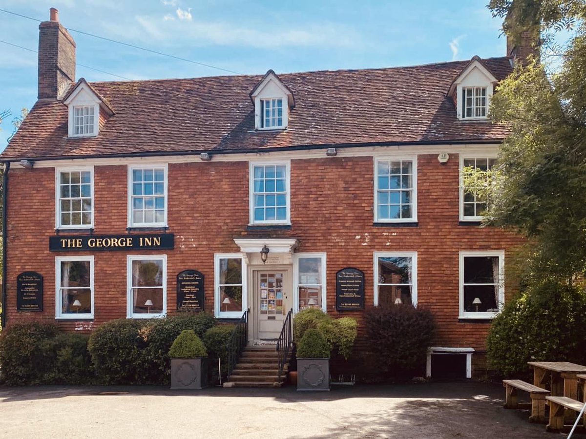 East Sussex is rich in historical places to visit, including Battle, Rye & Hastings. Book your stay at The George Inn & explore East Sussex.
thebandbdirectory.co.uk/9133 
#inn #accommodation #awardwinningrestaurant #adultonly #warmwelcome #dayout #explore #robertsbridge #eastsussex