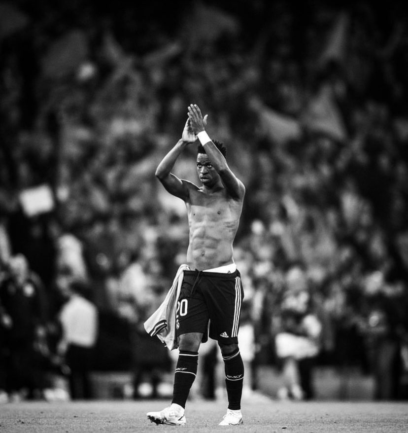 VisionBabiesFC's tweet photo. ✊🏿❤️ We Love You @vinijr ❤️✊🏿

#SayNoToRacism
#DifferentColors
#OnePeople
#BlackAndWhite https://t.co/F2Z0caqoU0