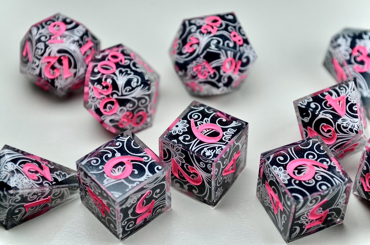 Very pumped about my next drop coming in 2 weeks!! these baddies included ~🌸💀🌸~
#dice #dnd #ttrpg #dicemaker
