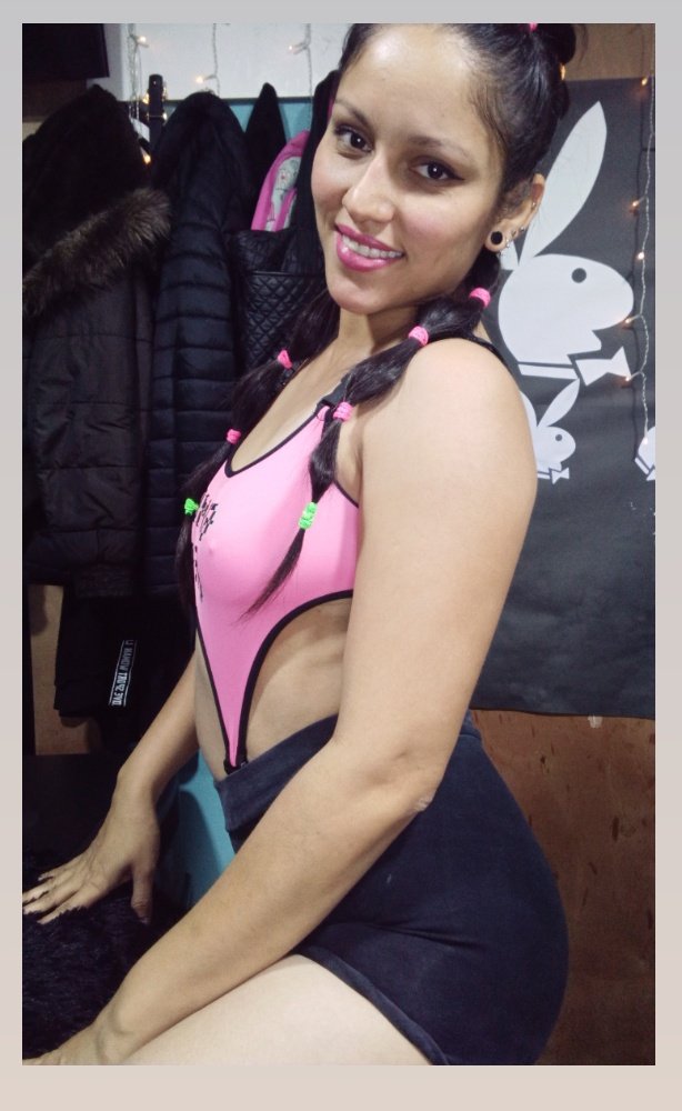 Cristindiaz23's tweet photo. Síganme en mi nuevo Ig: Cristind_29  
💗💗💗 https://t.co/W9cwOmFOTV