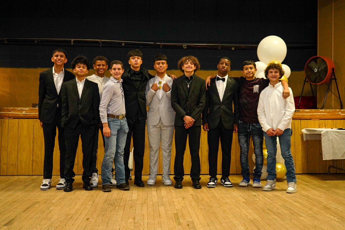 NMSBOYSBOOSTER's tweet photo. 8th grade sports banquet 🏆⚓️ https://t.co/KpmPaZynja