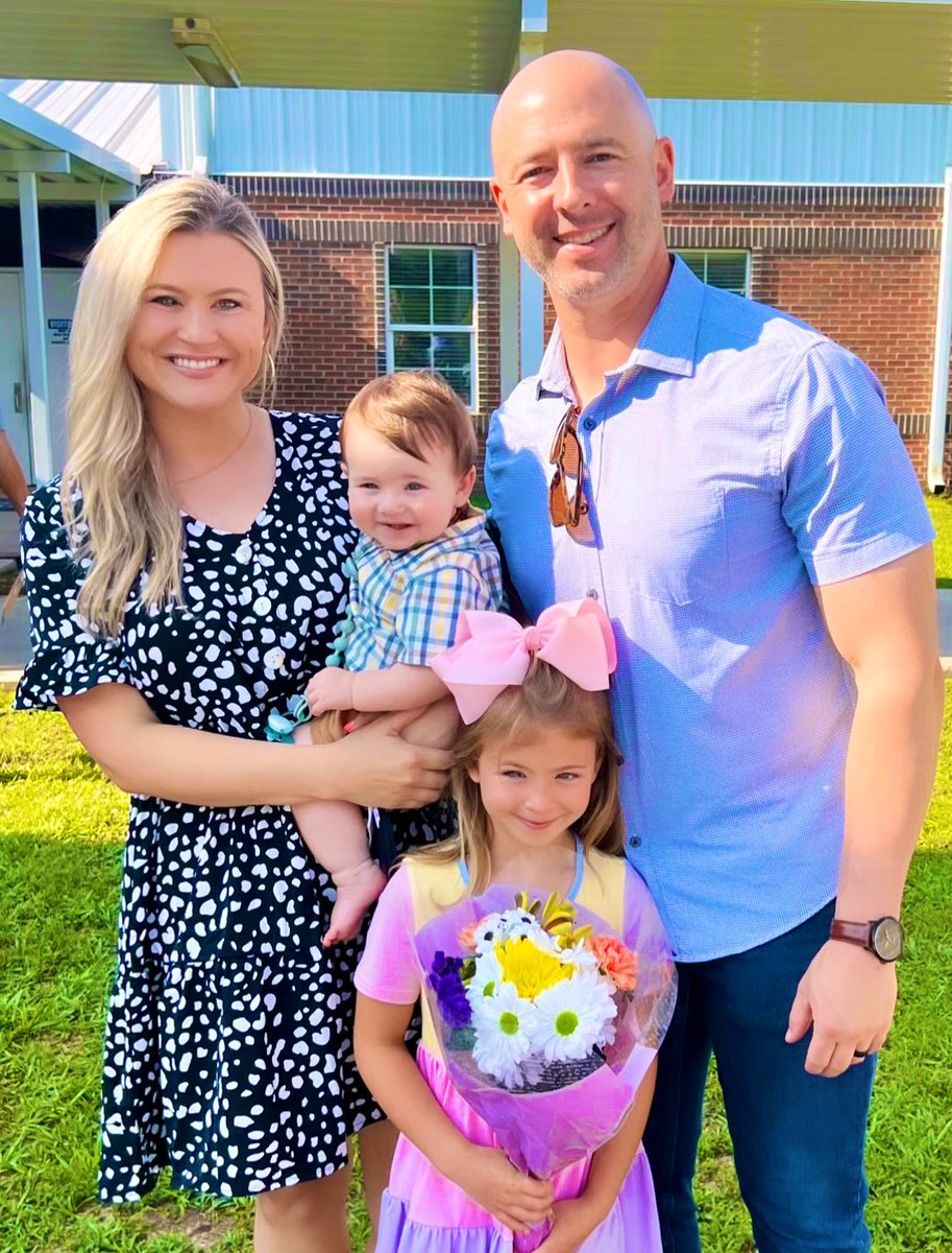CoachJake_Brown's tweet photo. We’ve got us a Kindergarten Graduate!! Love you Harper!! https://t.co/UbQ7lJlf3n