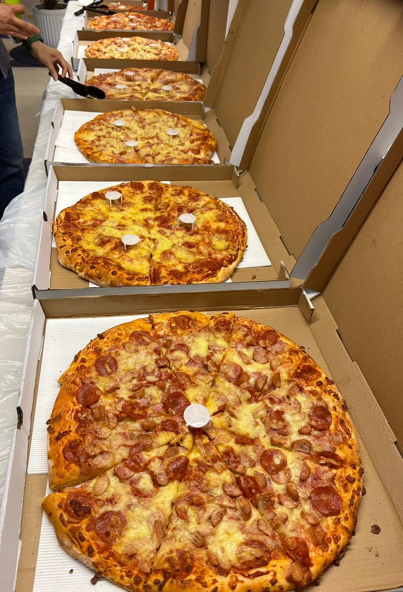 ivantkf's tweet photo. Such an unforgettable night with @852web3 🍕

Thanks for introducing new friends to me @Laitony369 and so glad that many of you have heard Ordinals this time 🥃

@BRC1155 Foundation has also been established yesterday ⭕️

🔥 TOGETHER WE BUILD❗️

#852Web3 #BitcoinPizzaDay #BRC1155 https://t.co/hMnA1DLRBd