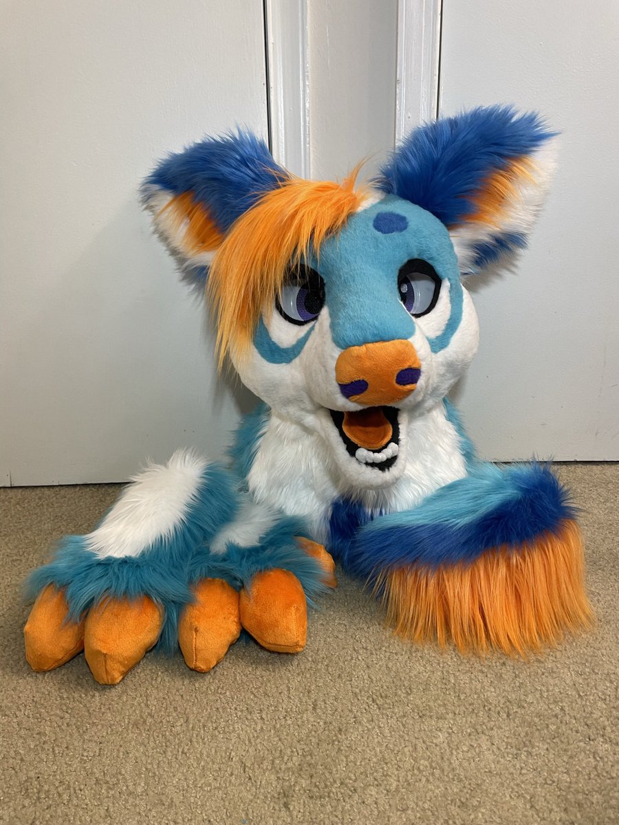 WAHfursuits's tweet photo. The first partial under my nee name! HQ Doe-Premade for sale, OR possible trade! She is fully lined, very comfortable and wonderful vision and ventilation. Her ears wiggle and is 100% lined cleanly with neoprene
She is worth about $1300
Please DM me if interested! https://t.co/WVn51DeEg3