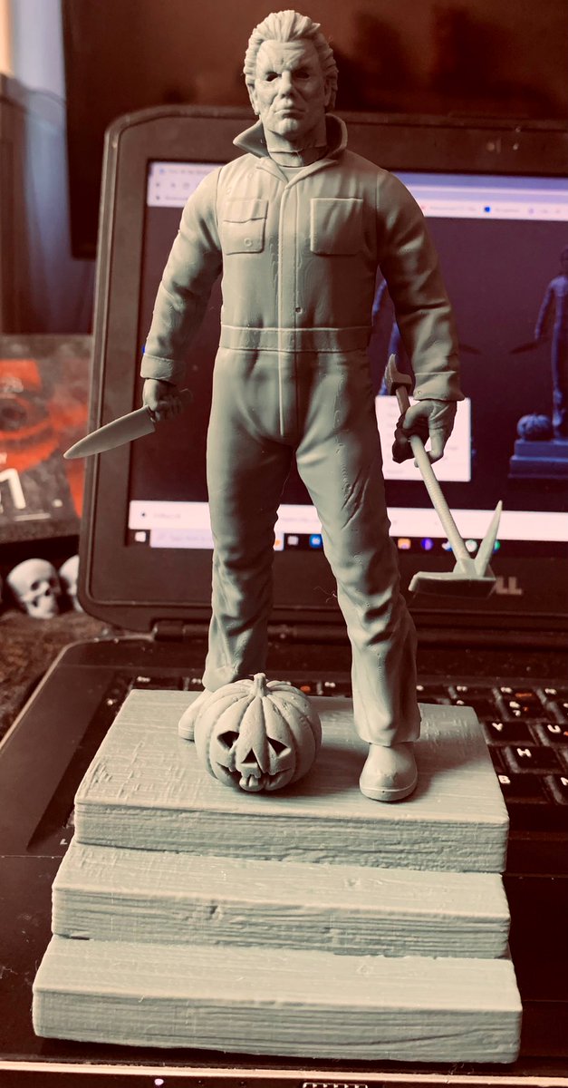 “What?! It’s for the pumpkins!!! Trust me…😈🔪🩸🖤 Hehehe. This print is awesome! #Halloween #MichaelMyers #HorrorFamily #HorrorCommunity #HorrorArt #pumpkin #3D #3Dprinting #creality #halotmage #resin3dprinting @DNR_CREW @DNRBOT @FameRTR