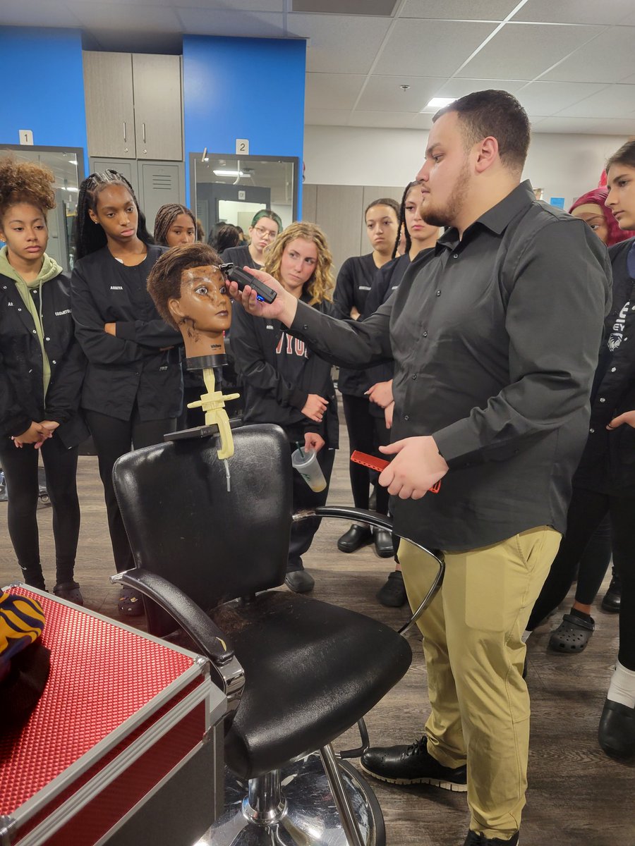 Maryanne Hummell tweet media