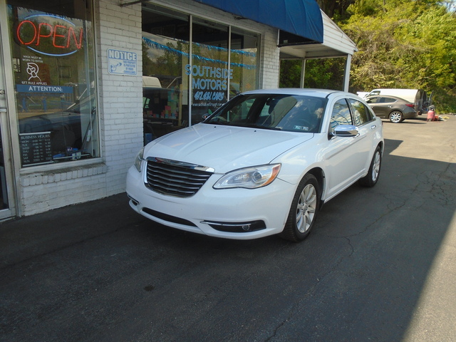 #RentToOwn with #NoCreditCheck! 2014 #Chrysler 200 Limited. Remote start, premium sound, and leather! southsidemotorspgh.com/inventory