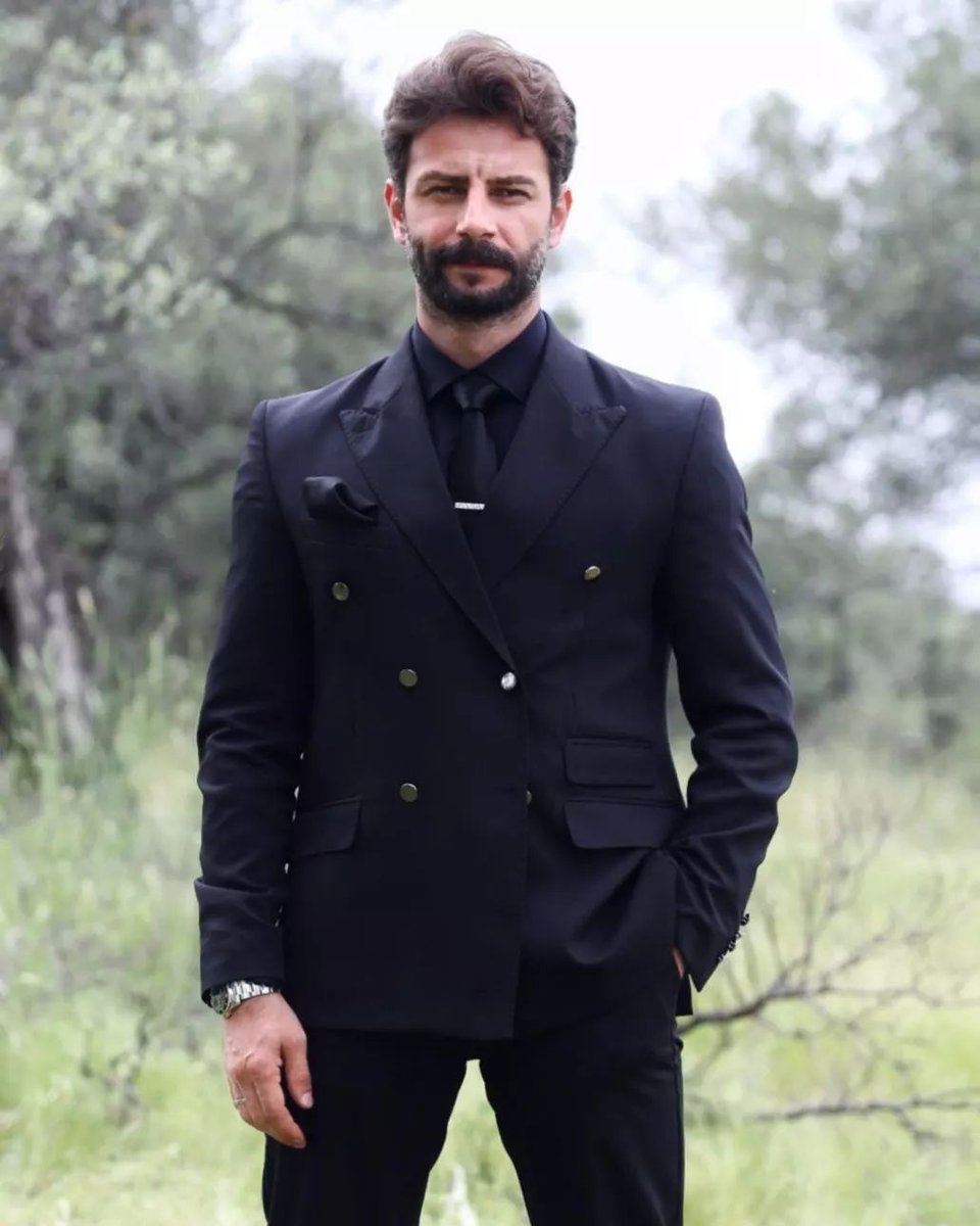 muratogucoglu19's tweet photo. #GökberkDemirci 💥 

#ÜçKızKardeş #KartalKöksal https://t.co/kwXCO4eFnZ