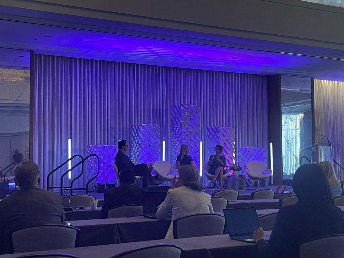 samauglee's tweet photo. @MATTERhealth Steven Collens moderating a fascinating and powerful panel on two health equity programs in action - Penn Center, @SocDetermined #mcinvest https://t.co/gtESlV4htn
