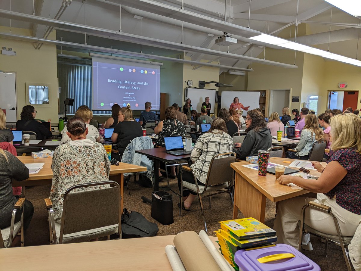 DianneBrodie's tweet image. Miriam Ramzy and Michelle Bence are leading our learning on Reading, Literacy and the Content Areas in #hs4 this morning!  Thanks to #sapdc for supporting this amazing opportunity!