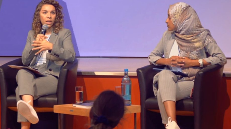 At the #TUMI2023Conference in Leipzig (🇩🇪) <a href="/angiepalaciosc/">Angie Palacios Coello</a> emphasizes that Development Banks can encourage gender inclusion in mobility by promoting understanding and data collection. Implementing gender-led interventions doesn't have to be costlier or more time-consuming, but a