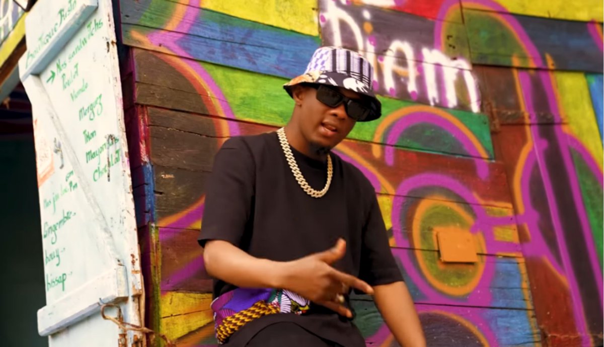 People2231's tweet photo. #People #Musique
Le Gladiator du rap malien #Iba_One n’a pas encore dit son dernier mot. Pour donner suite à son récent clip Rien à prouver ou encore Champs Élysées tout disponibles sur sa chaîne YouTube, il a dévoilé un autre clip et non le moindre. Il s’agit d’#Ante_Kelen_Ye. https://t.co/P0eKBKyQAV