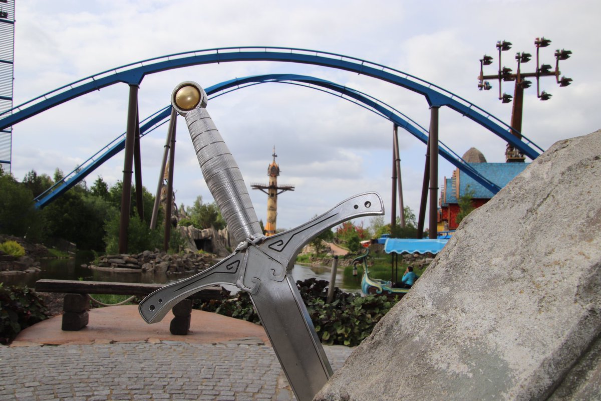 cindy_ve's tweet photo. #Toverland #Avalon #JumpingJuna #GardenTour #DragonWatch #Pixarus #Fénix #MerlinsQuest https://t.co/1wQkjgq7pp