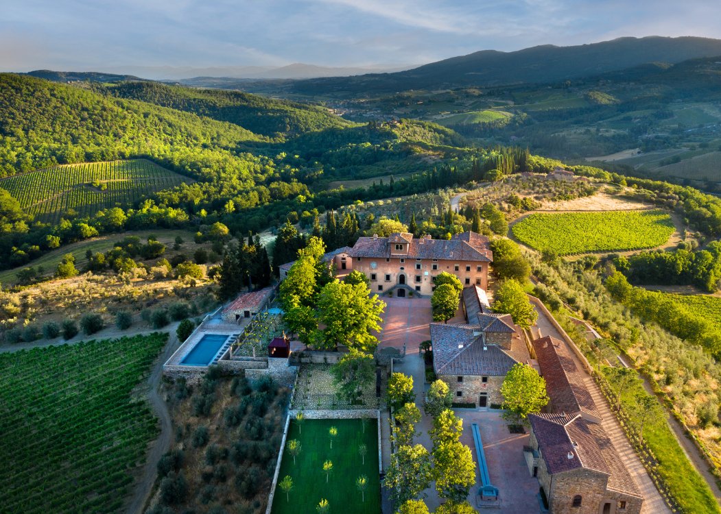 Ci piacciono le #feste &amp; ci piace #sognareingrande.
Per questo abbiamo dedicato uno spazio della tenuta esclusivamente alle #celebrazioni &amp; al #belvivere📷 Organizza la tua visita &amp; richiedi informazioni a eventi@vignamaggio.com
 #Toscana  #Events #Tuscany