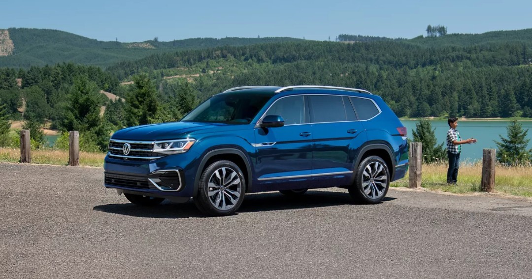 Get ready for limitless adventures with the Volkswagen Atlas. #TestDriveTuesday
.
.
.
.
.
#rickcasevolkwagen #vwsociety #vwlife #vw #dealership #car #davie #volkswagen #stance #miami #atlas #vwatlas #weston #su