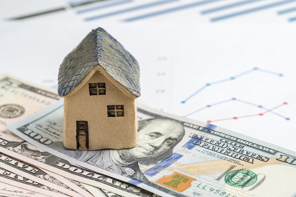 NSGCLI's tweet photo. By preserving the effectiveness of your home's insulation and preventing heat transfer through walls, clean gutters can help save money by lowering your heating and cooling costs.

Read more 👉 https://t.co/Dyi4n2PiiU https://t.co/2C356UuDpY