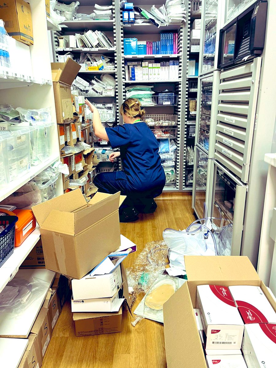 donna_bristow6's tweet photo. When you spend 6hours decluttering the treatment room… #qualityimprovementproject #tidyworkplacetidymind @ImperialNHS @ImperialPeople https://t.co/SsaCJoUBxm