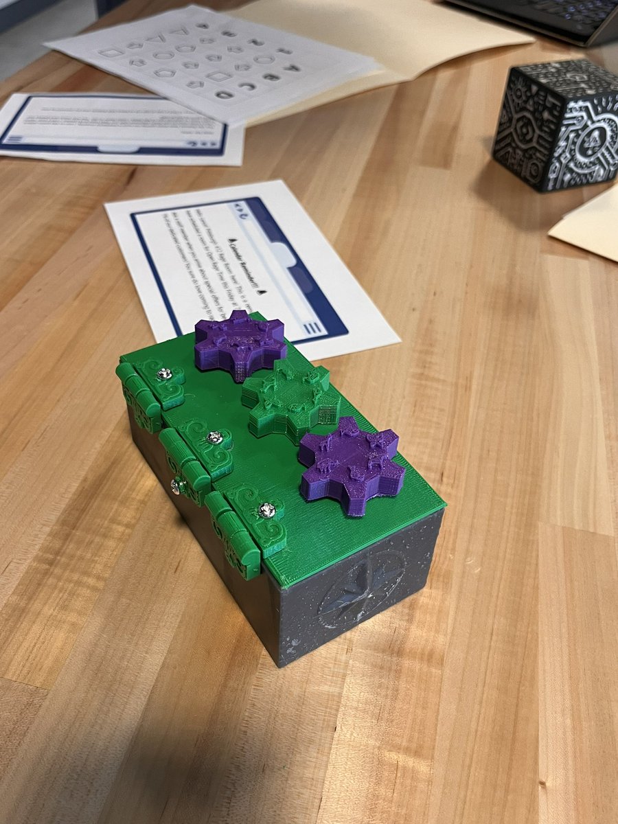 STEMnaut's tweet image. It’s a tech breakout in #TechWorksatCCA Can they all escape?